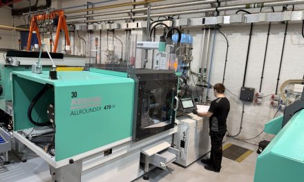 Measom Freer keep machines running with expert ARBURG maintenance