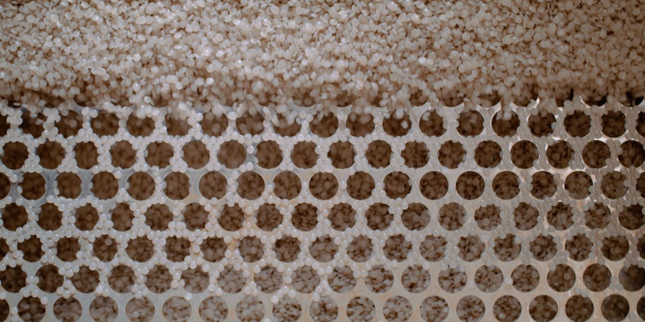 Aliplast and Mirage are partnering to recover plastic waste from the ceramic industry