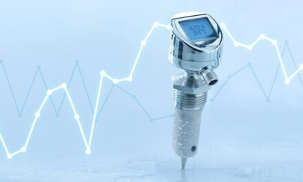 Ultra-compact sensor for optimum conductivity measurement