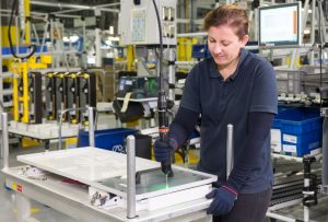 Desoutter bridges manual and automated assembly with new EIDS Series