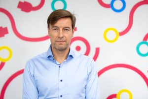 Study finds AI fear gap in manufacturing