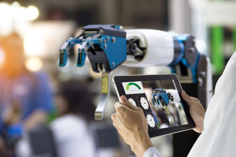 How small manufacturers can implement digital technologies