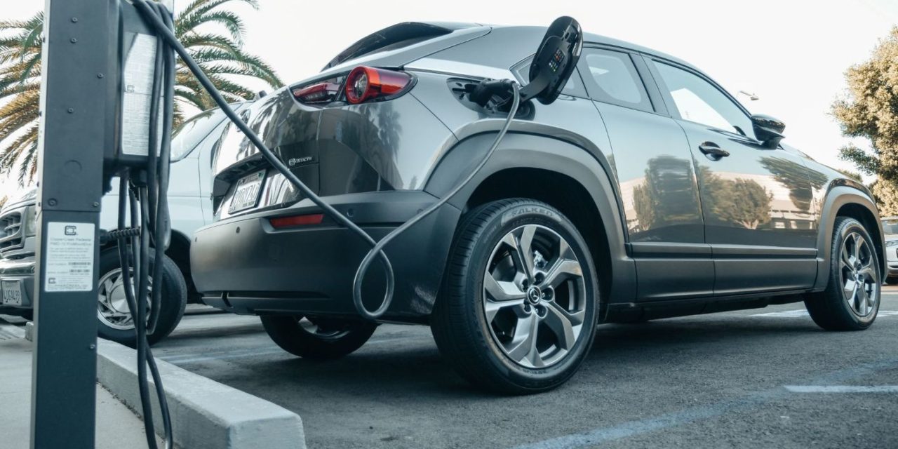 ADS celebrates rise in kerbside EV charging with orders up by 15%