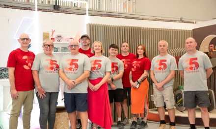 35 years of Floreeda’s creative acrylics