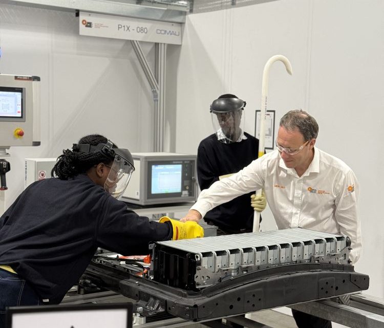 UKBIC’s ‘original’ Introduction to Battery Manufacturing Course given EAL Approval