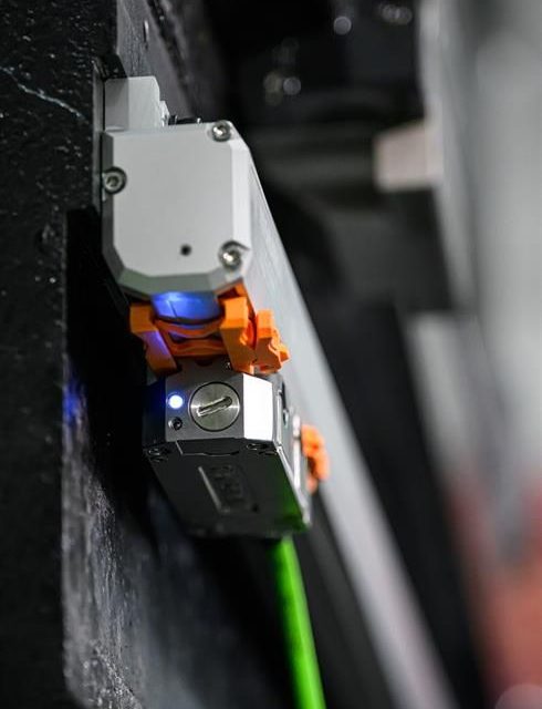 Boosting Yuzhong’s machine tool precision with Renishaw encoders