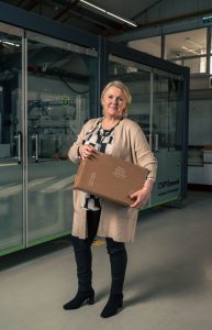 bulk packaging lady