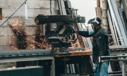 Manufacturing recruitment struggle: how to outsource manufacturing effectively