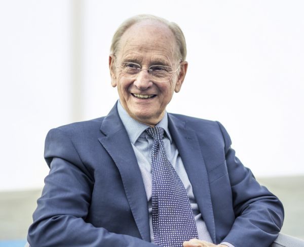 Renishaw co-founder recognised for outstanding contribution to advanced manufacturing innovation with international award