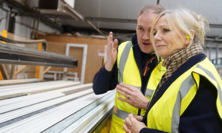 Conservatory Outlet praised by the Mayor of West Yorkshire for its commitment to industry