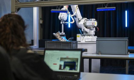 ABB and LandingAI unleash the power of generative AI for robotic vision